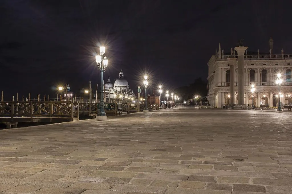 Bed & Breakfast Apostoli Palace Venice