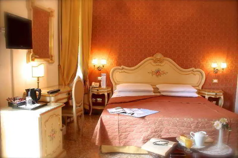 *** Bed & Breakfast Apostoli Palace Venetië Italië